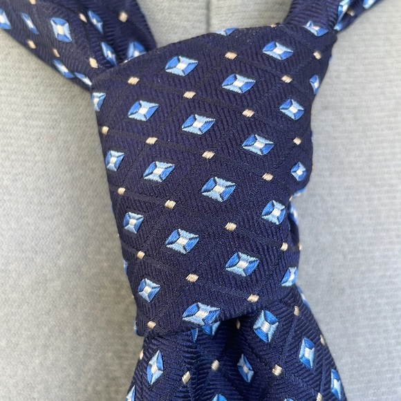 NWOT MENS NAUTICA SILK TIE - Picture 2 of 5